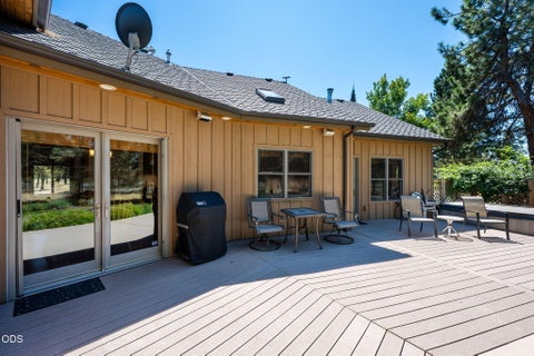 Tiny photo for 17690 Mountain View Road, Sisters, OR 97759 (MLS # 220226890)