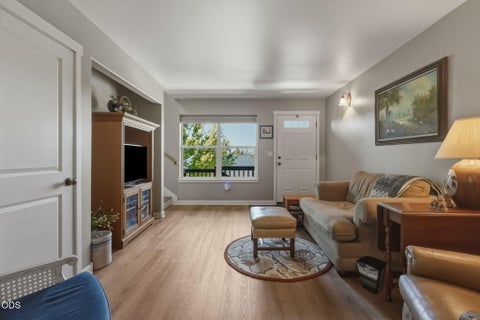 Tiny photo for 63776 Hunters Circle, Bend, OR 97701 (MLS # 220224445)