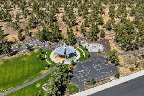 Tiny photo for 63776 Hunters Circle, Bend, OR 97701 (MLS # 220224445)