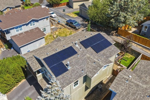 Tiny photo for 63776 Hunters Circle, Bend, OR 97701 (MLS # 220224445)