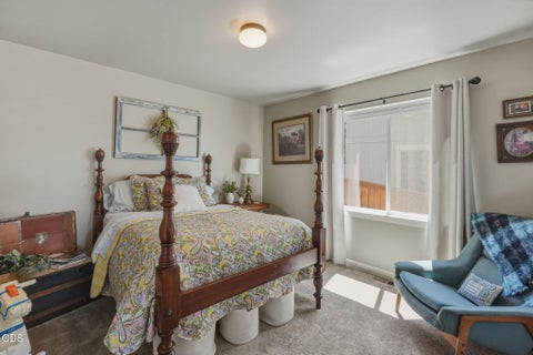 Tiny photo for 63776 Hunters Circle, Bend, OR 97701 (MLS # 220224445)