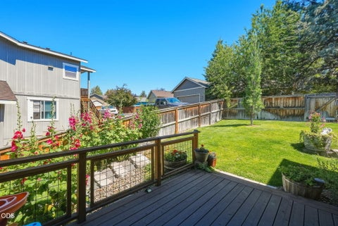 Tiny photo for 63776 Hunters Circle, Bend, OR 97701 (MLS # 220224445)