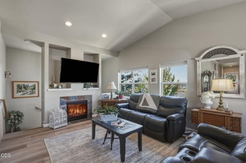 Tiny photo for 63776 Hunters Circle, Bend, OR 97701 (MLS # 220224445)