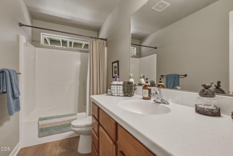 Tiny photo for 63776 Hunters Circle, Bend, OR 97701 (MLS # 220224445)