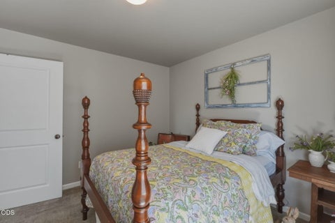 Tiny photo for 63776 Hunters Circle, Bend, OR 97701 (MLS # 220224445)