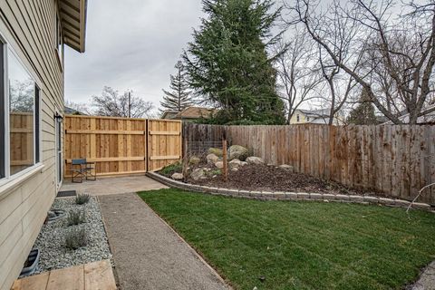 Tiny photo for 119 Oak Meadows Place, Ashland, OR 97520 (MLS # 220215365)