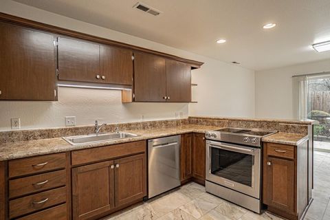 Tiny photo for 119 Oak Meadows Place, Ashland, OR 97520 (MLS # 220215365)