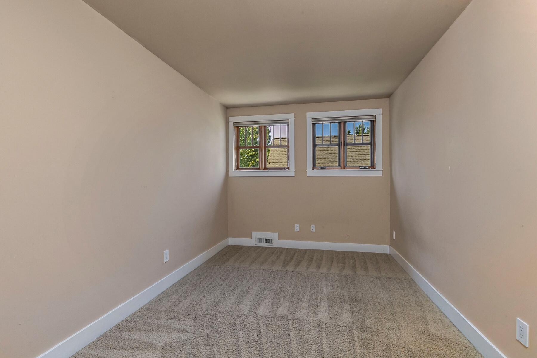 Pine Meadow Vill - Residential