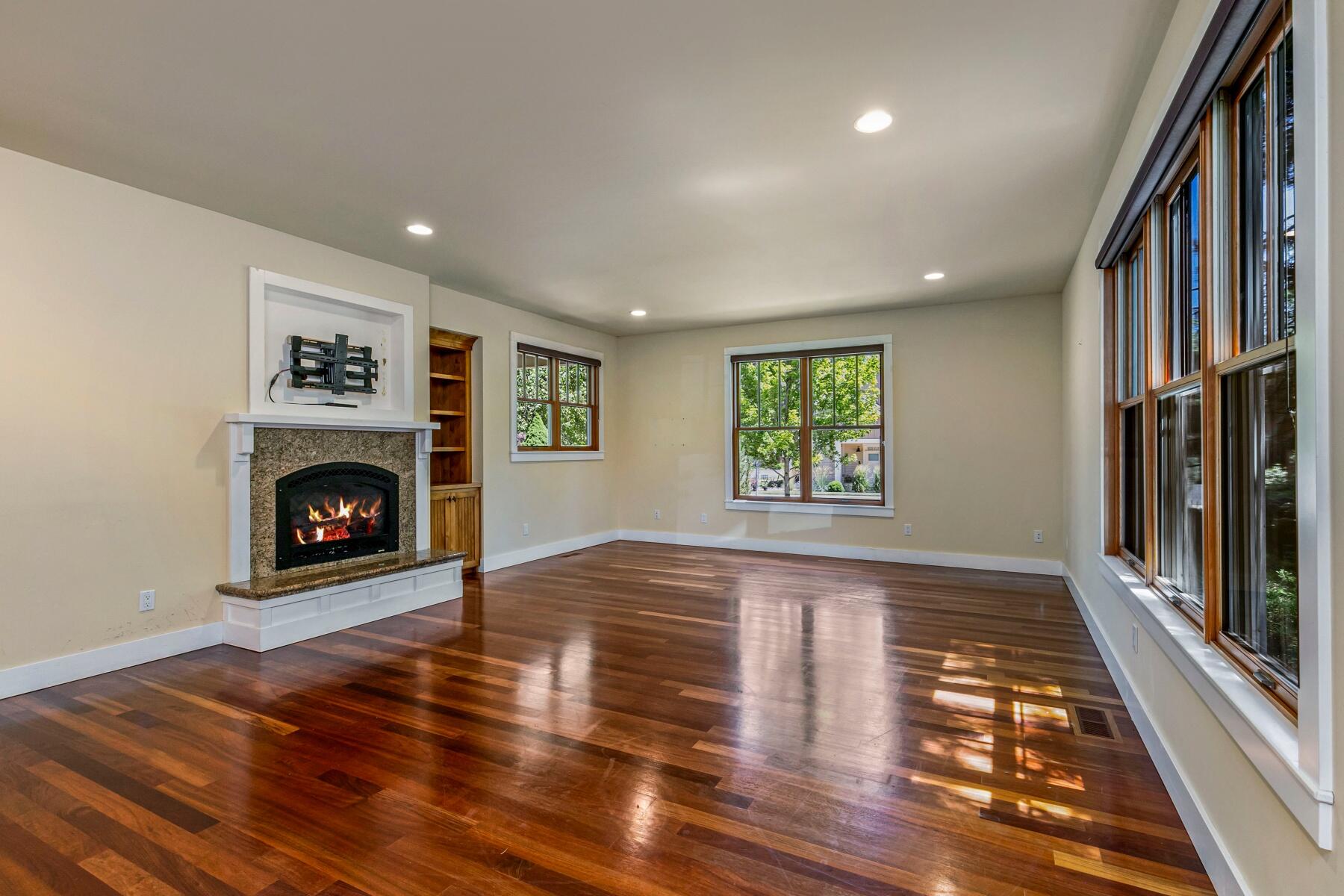 Pine Meadow Vill - Residential