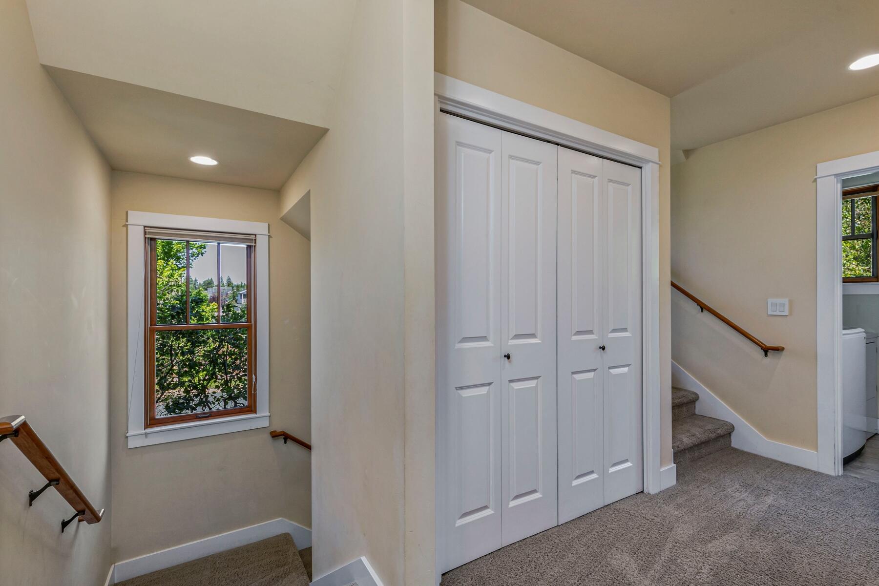 Pine Meadow Vill - Residential