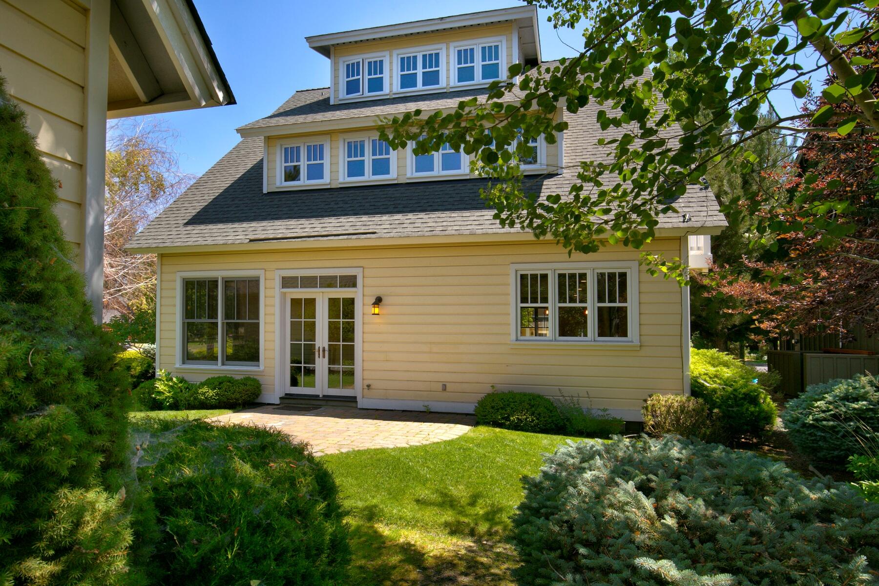 Pine Meadow Vill - Residential