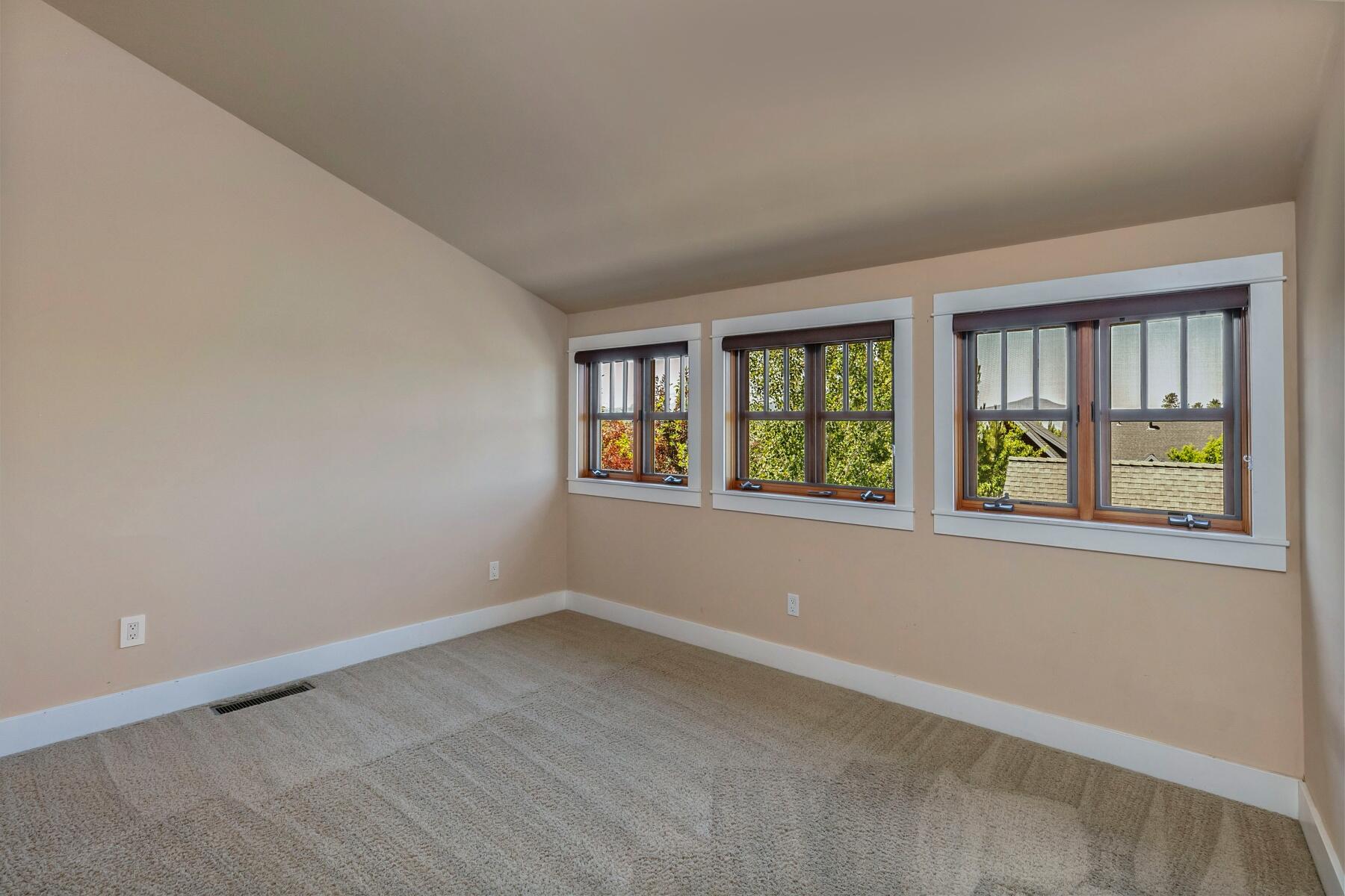 Pine Meadow Vill - Residential