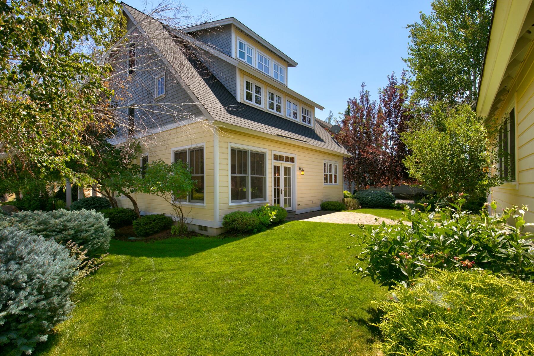 Pine Meadow Vill - Residential