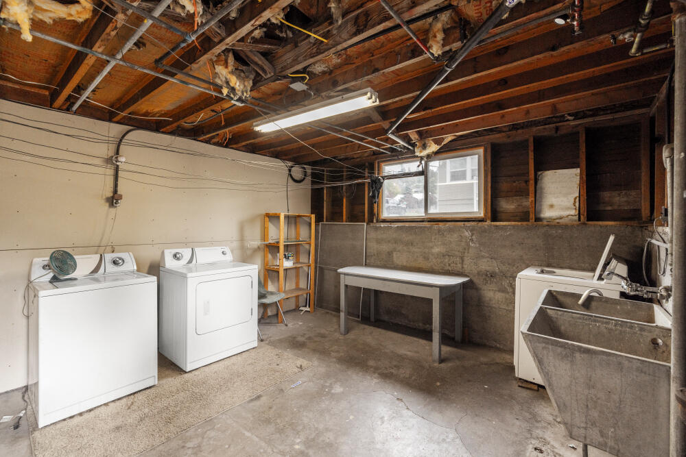 Klamath Falls -Hot Springs Addition - Residential Income