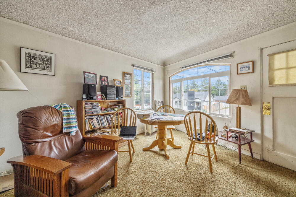 Klamath Falls -Hot Springs Addition - Residential Income