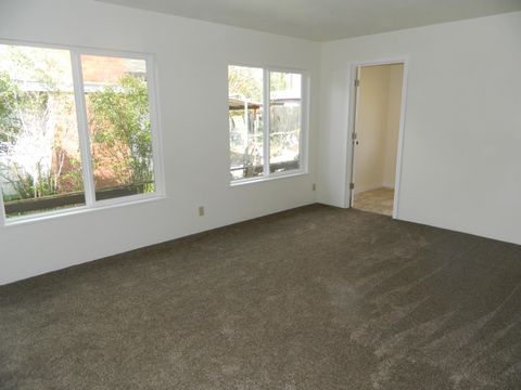 Tiny photo for 5333 Hilldale Street, Klamath Falls, OR 97603 (MLS # 220219291)