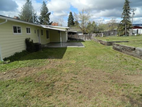 Tiny photo for 5333 Hilldale Street, Klamath Falls, OR 97603 (MLS # 220219291)