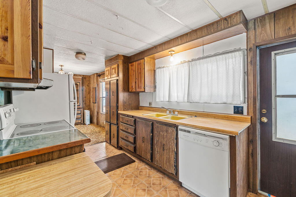 Romaine Village - Residential