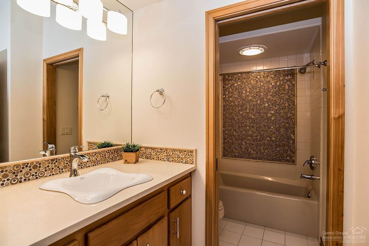 Broken Top - Residential