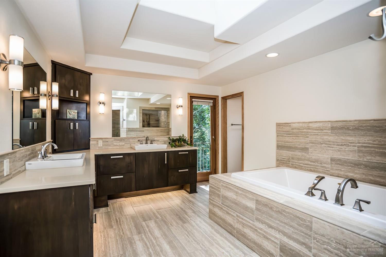 Broken Top - Residential