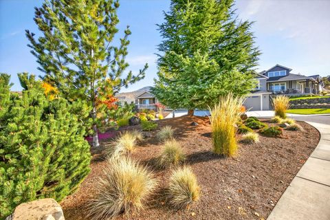 Tiny photo for 1604 Palermo Street, Medford, OR 97504 (MLS # 220210931)