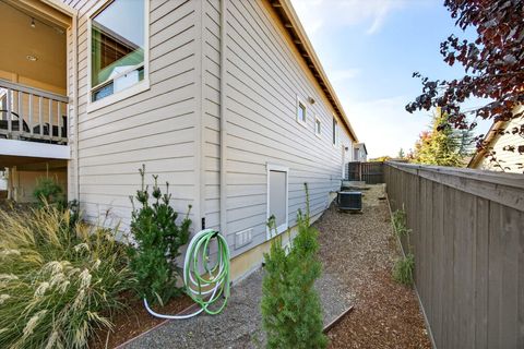 Tiny photo for 1604 Palermo Street, Medford, OR 97504 (MLS # 220210931)