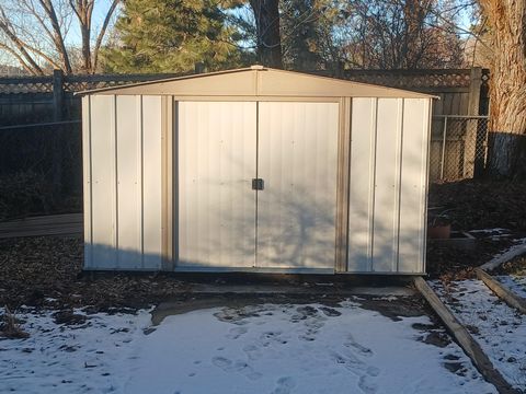 Tiny photo for 2606 California Avenue, Klamath Falls, OR 97601 (MLS # 220213767)