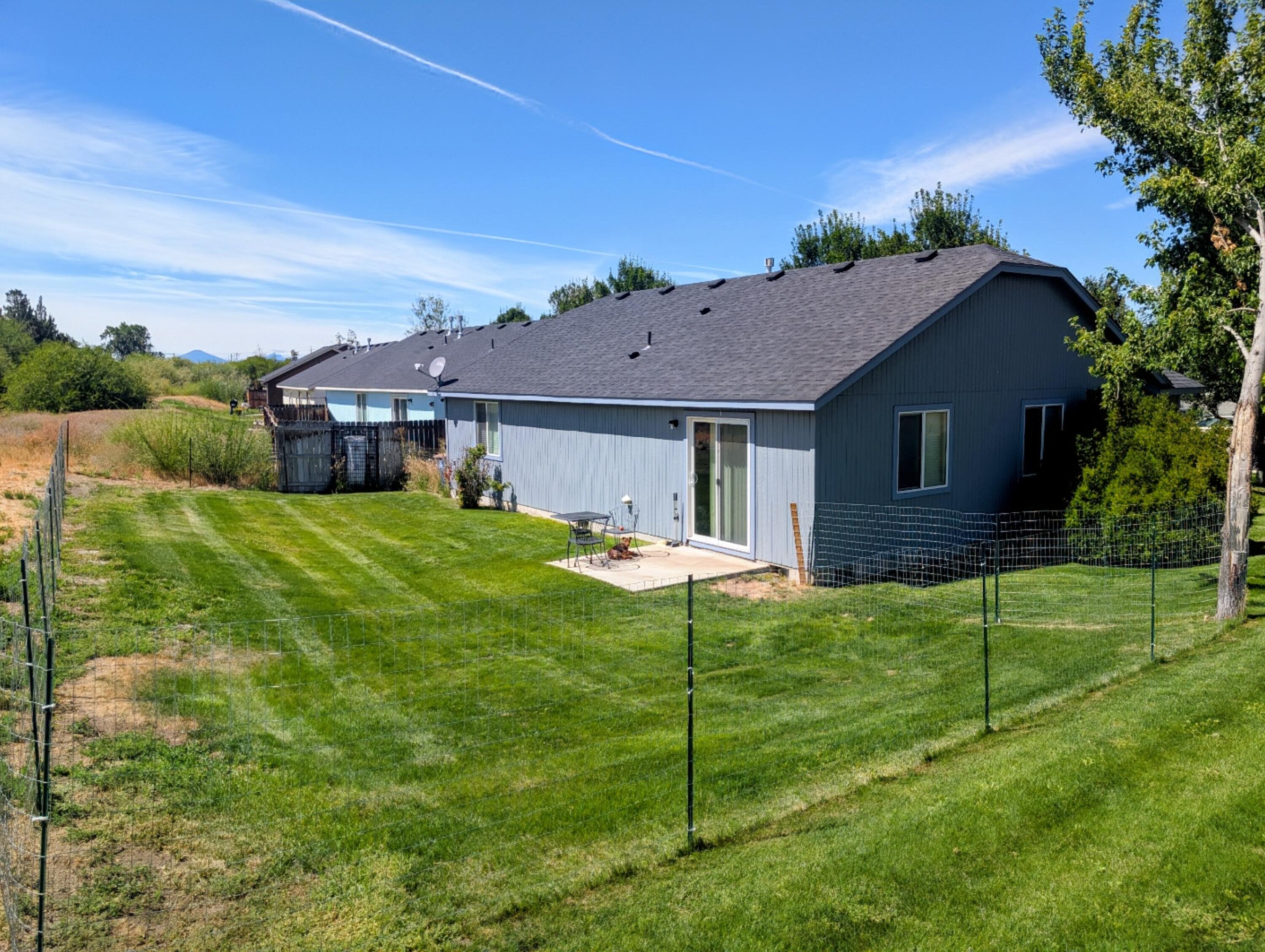 494 NE Spruce Court