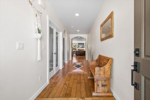 Tiny photo for 61134 Montrose Pass Street, Bend, OR 97702 (MLS # 220220050)