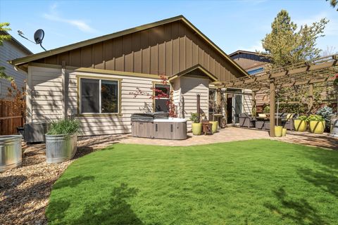 Tiny photo for 61134 Montrose Pass Street, Bend, OR 97702 (MLS # 220220050)