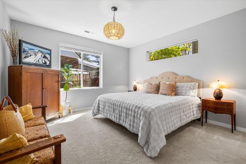 Tiny photo for 61134 Montrose Pass Street, Bend, OR 97702 (MLS # 220220050)