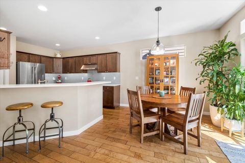 Tiny photo for 61134 Montrose Pass Street, Bend, OR 97702 (MLS # 220220050)