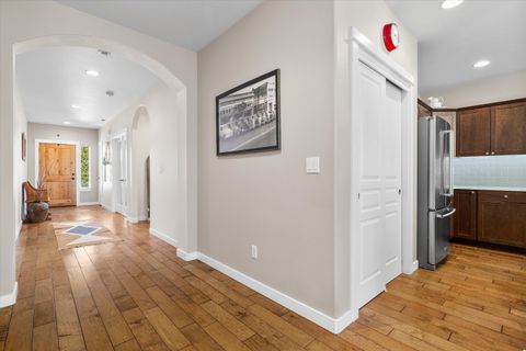 Tiny photo for 61134 Montrose Pass Street, Bend, OR 97702 (MLS # 220220050)