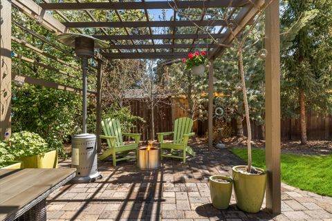 Tiny photo for 61134 Montrose Pass Street, Bend, OR 97702 (MLS # 220220050)