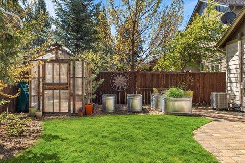 Tiny photo for 61134 Montrose Pass Street, Bend, OR 97702 (MLS # 220220050)