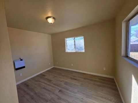 Tiny photo for 2136 Eberlein Avenue, Klamath Falls, OR 97601 (MLS # 220215081)