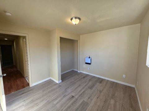 Tiny photo for 2136 Eberlein Avenue, Klamath Falls, OR 97601 (MLS # 220215081)