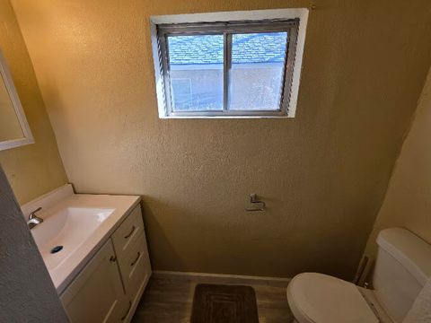 Tiny photo for 2136 Eberlein Avenue, Klamath Falls, OR 97601 (MLS # 220215081)