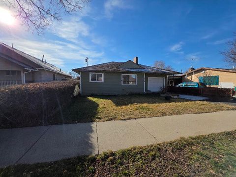 Photo of 2136 Eberlein Avenue, Klamath Falls, OR 97601 (MLS # 220215081)