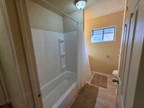 Tiny photo for 2136 Eberlein Avenue, Klamath Falls, OR 97601 (MLS # 220215081)