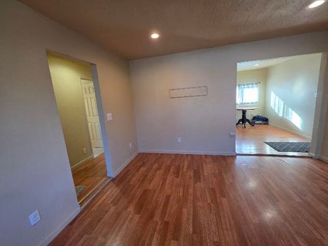 Tiny photo for 2136 Eberlein Avenue, Klamath Falls, OR 97601 (MLS # 220215081)