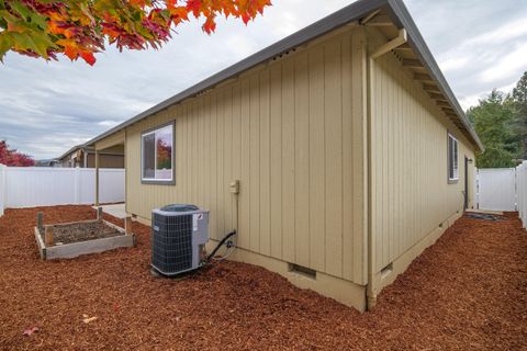Tiny photo for 238 Westbrook Drive, Rogue River, OR 97537 (MLS # 220211701)