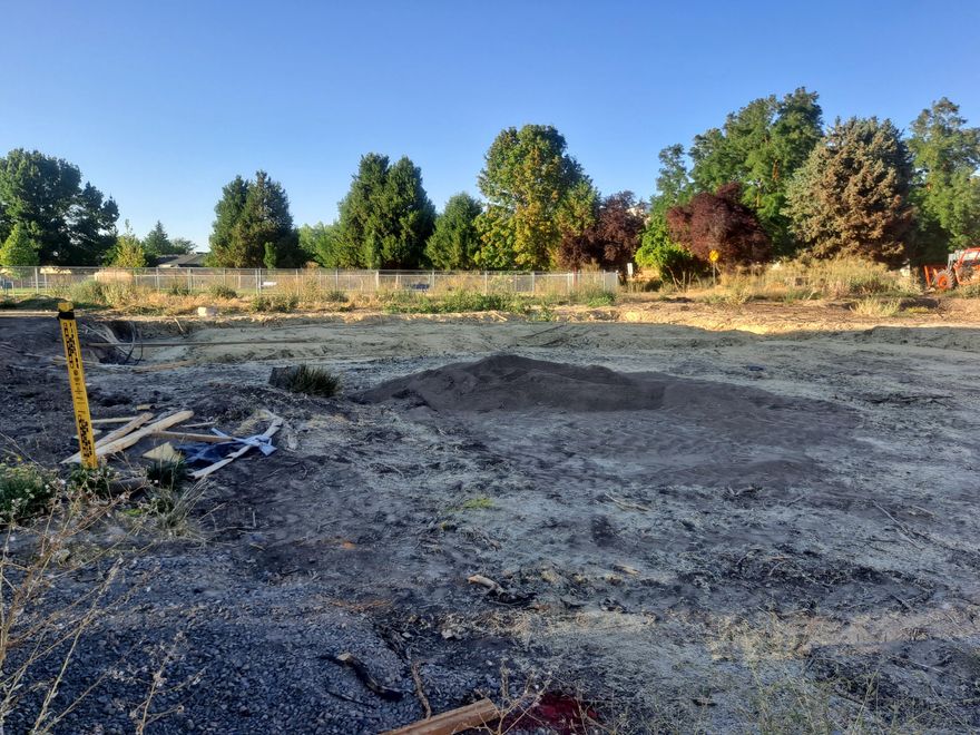 .15 Acre lot in great Phoenix location. Situated on the edge of town with easy access to Colver Park.  The street is a one way loop with low traffic. Lot backs to Colver Park.  Just a few minutes to Ashland or Medford. Bring your builder!