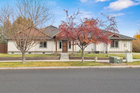 Tiny photo for 20874 Covey Court, Bend, OR 97701 (MLS # 220212469)