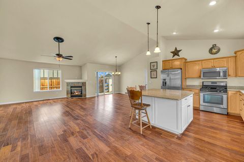 Tiny photo for 20874 Covey Court, Bend, OR 97701 (MLS # 220212469)