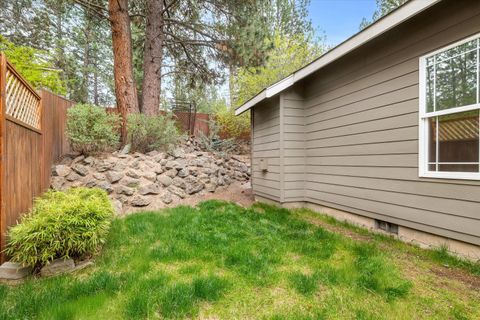 Tiny photo for 19563 Meadowbrook Drive, Bend, OR 97702 (MLS # 220219399)
