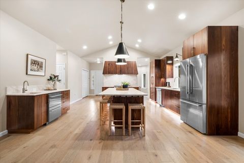 Tiny photo for 19563 Meadowbrook Drive, Bend, OR 97702 (MLS # 220219399)