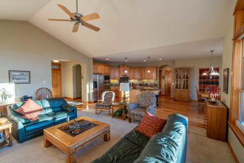 Tiny photo for 3571 SW 36th Place, Redmond, OR 97756 (MLS # 220212982)