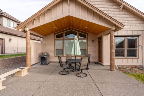 Tiny photo for 3571 SW 36th Place, Redmond, OR 97756 (MLS # 220212982)