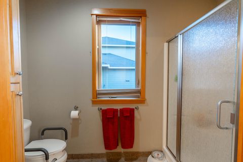 Tiny photo for 3571 SW 36th Place, Redmond, OR 97756 (MLS # 220212982)